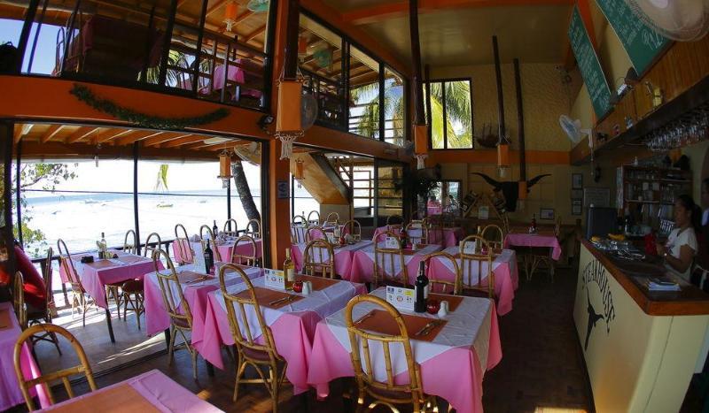 Seashore Beach Resort Puerto Galera Buitenkant foto