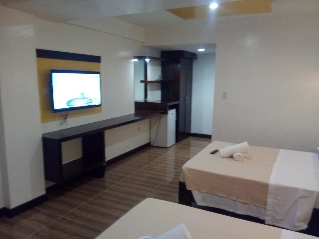 Seashore Beach Resort Puerto Galera Buitenkant foto