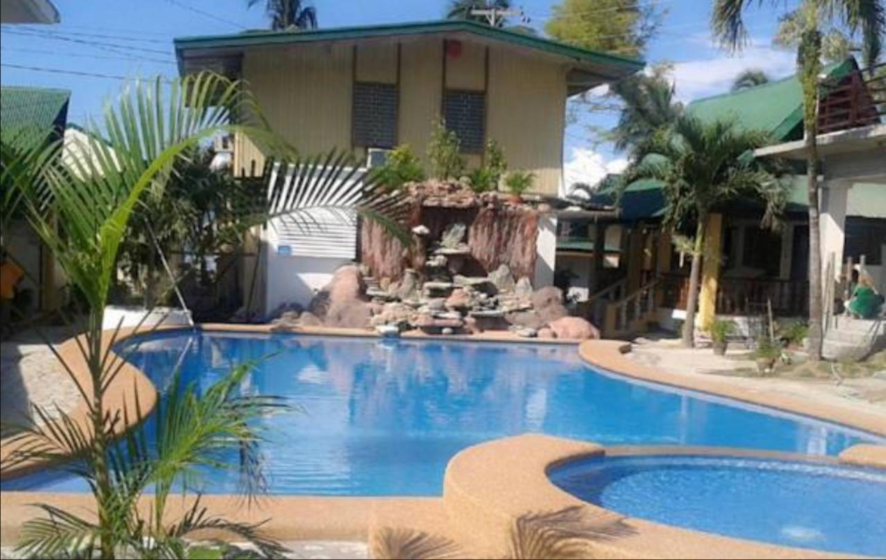 Seashore Beach Resort Puerto Galera Buitenkant foto